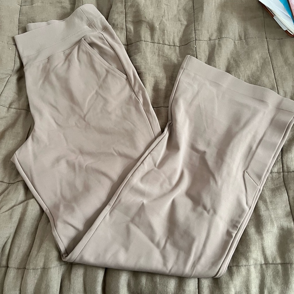 Athleta Taupe Ribbed Pants